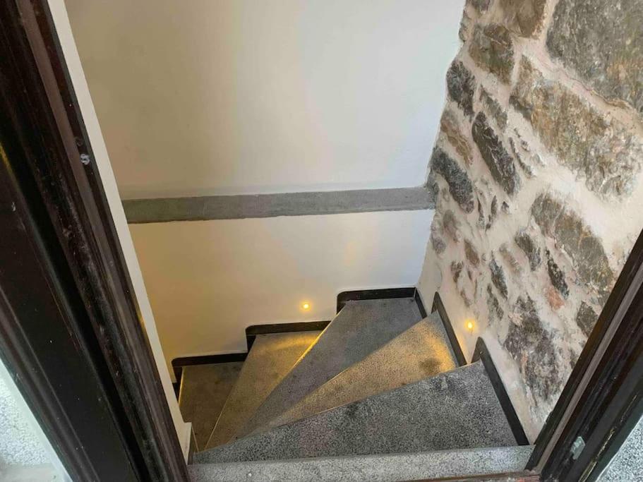 Medieval House Mestá Екстериор снимка