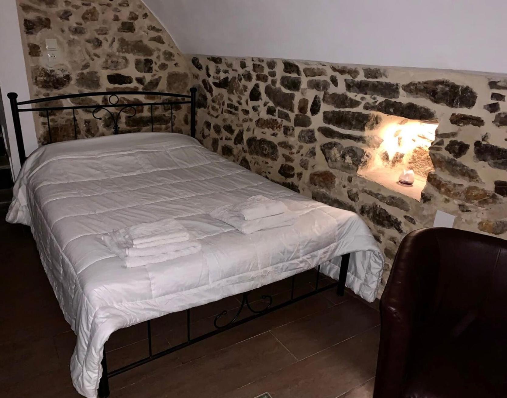 Medieval House Mestá Екстериор снимка